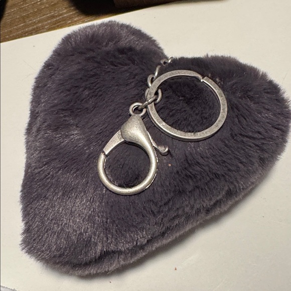 American Eagle Outfitters Faux Fur Heart Keychain - Charcoal - Picture 4 of 5